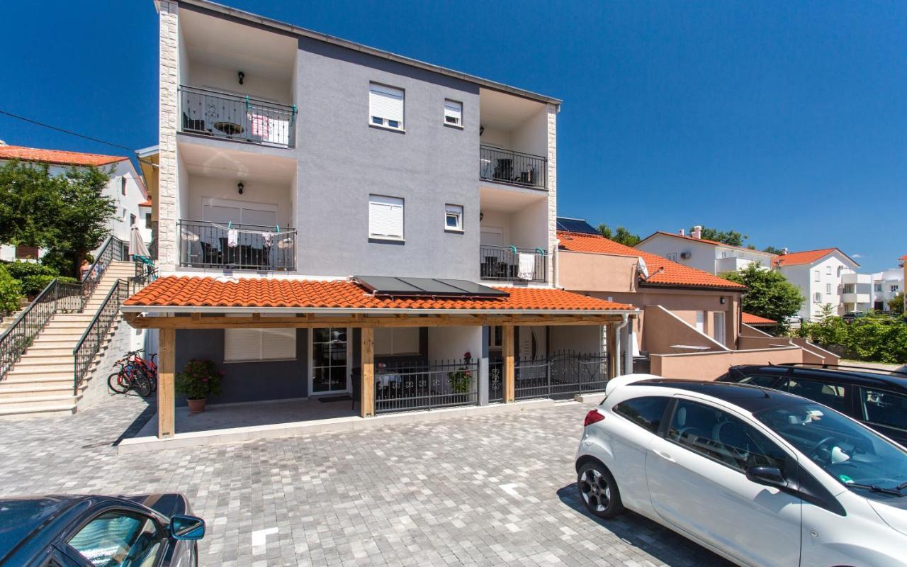 Apartments With A Parking Space Baska, Krk - 18808 Экстерьер фото